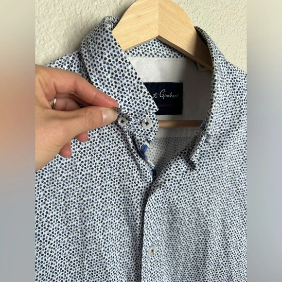 Robert Graham Long Sleeve Button Down Shirt Size Small Blue White Flip Cuff - Picture 6 of 9